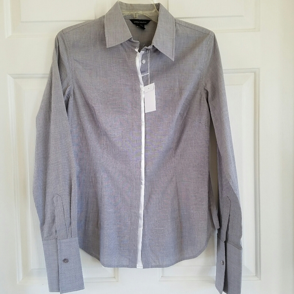 Moda International/ fitted gray button down